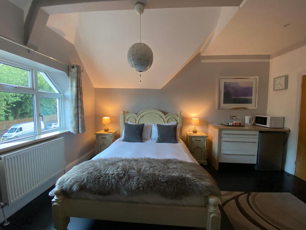 Harlestone Retreat (Adults Only) Hotel Northampton Bagian luar foto