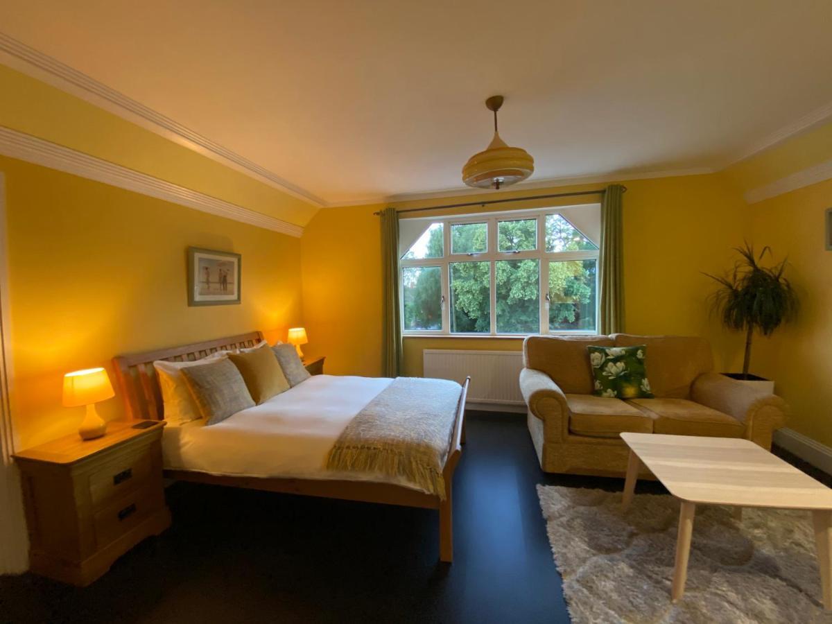 Harlestone Retreat (Adults Only) Hotel Northampton Bagian luar foto