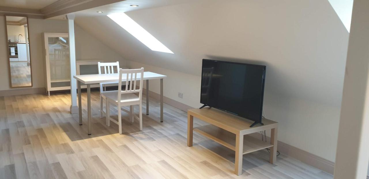 Harlestone Retreat (Adults Only) Hotel Northampton Bagian luar foto